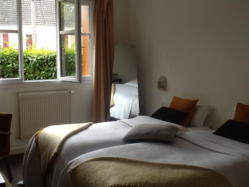 Hotel Le Temeraire Charolles Buitenkant foto